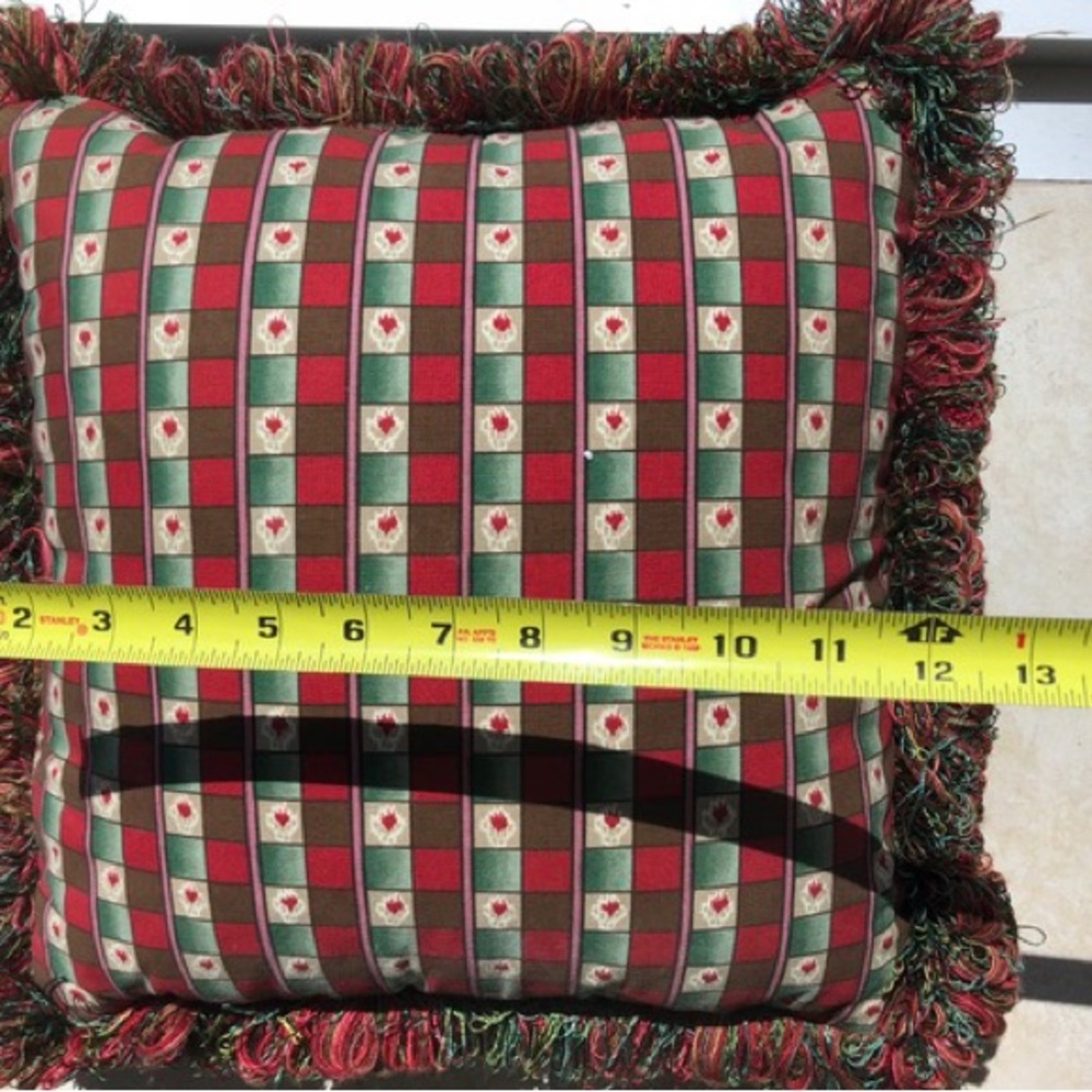 Accent Pillows - Picture 3 of 5